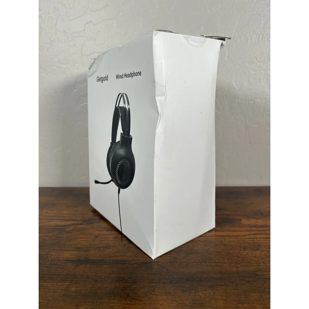 Getgold Wired Gaming Headphone‎ with Microphone 3.5mm Audio Black Over-Ear Set